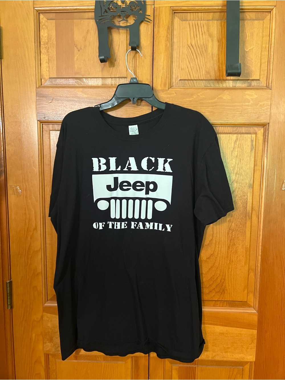 Gildan Black Kids' Tee with White Jeep Graphic
